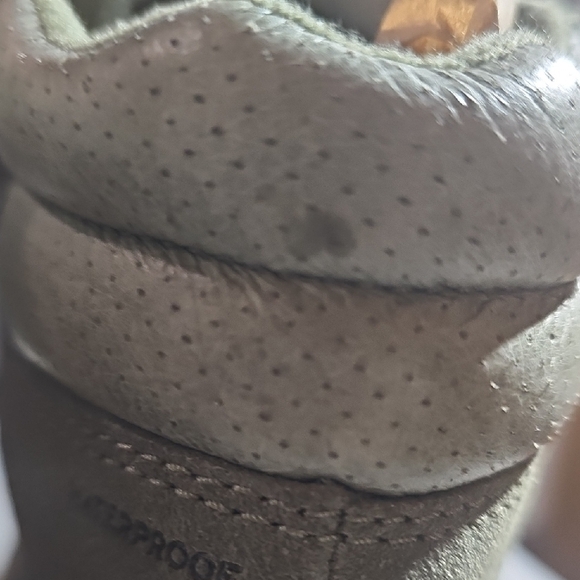 Sorel Women's Green and Pink  Boots - Picture 7 of 8